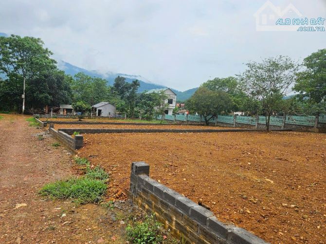 Bán đất van hòa Ba Vì Hà Nội  310m2 _ 150m2 thổ cư _ giá hơn 2 tỷ - 1