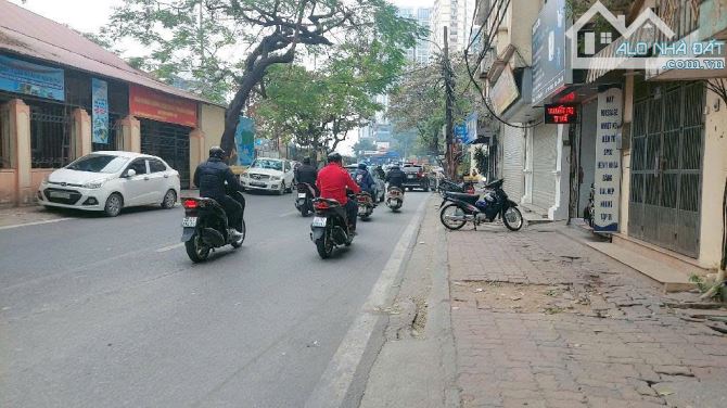 Bán nhà mặt phố Trần Khánh Dư, Hai Bà Trưng, siêu đẹp, 201m2, 80 tỷ còn thương lượng - 1