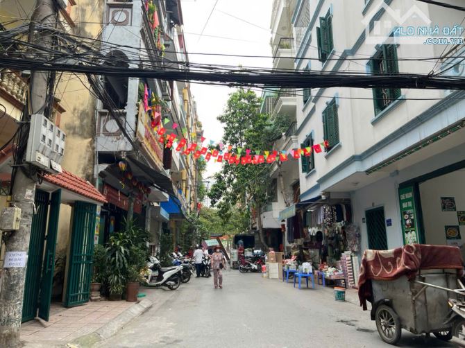 Bán nhà mặt ngõ lớn Khuất Duy Tiến, giá 15 tỷ hơn - 1
