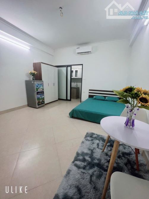 Cho Thuê CCMN 43 Trung Kính Cầu Giấy 25m2 Studio Cửa Sổ Giếng Giời Bếp Riêng Thang Máy - 1
