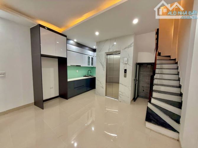 Chính chủ cần bán gấp Nhà xây mới ngõ 279 Đội Cấn, 46m2x6T, thang máy êm ru, 8.6 tỷ - 1