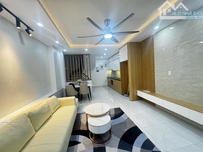 NHÀ MỚI 5 TẦNG /9.9 tỷ PHỐ BỒ ĐỀ : Ô TÔ - KINH DOANH - GẦN HỒ - VỊ TRÍ TRUNG TÂM - 1