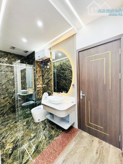 Bán nhà xây mới TĐC Đằng Lâm - Ngô Gia Tự. DT 61m2 x 4,5T Thang Máy - 12