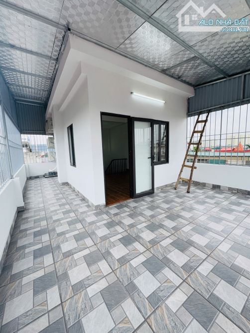 Bán nhà Gia Thụy, 51m2 x 3 thoáng x MT rộng x 6 tầng, thang máy, full nội thất, 30m ô tô - 12