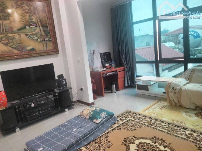 Hoàng Văn Thái 51m2, 6 tầng, mặt tiền 5m, giá 18.8 tỷ Ô TÔ ĐỖ CỬA - KHU PHÂN LÔ QUÂN ĐỘI - 11