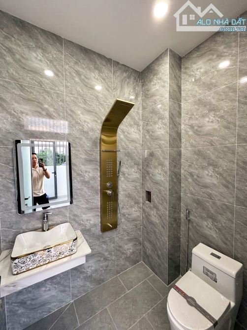 CHỦ GỞI BÁN NHÀ 1 TRỆT 3 LẦU (GÓC 2 MẶT TIỀN) KDC HOÀNG MINH CHÁNH P. HOÁ AN - 21