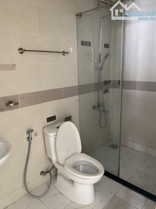 Kho C/hộ C/cư cho thuê giá rẻ ở liền 2PN từ 9 -10tr gần Lữ Gia-Chợ T.Bình -7Hiền-Sân bay - 2