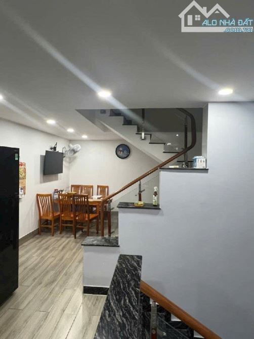 🇻🇳🧨🏠NHÀ ĐẸP NGAY CHỢ CĂN CỨ - 5 TẦNG HIỆN ĐẠI - NỘI THẤT CAO CẤP - MẶT BẰNG KINH DOANH - 2