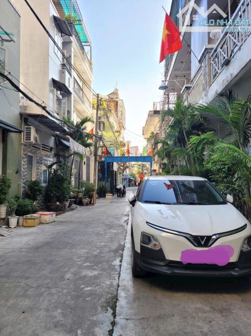 BÁN GẤP NHÀ 2 TẦNG 75M2 - NGAY VINCOM PLAZA NGUYỄN XÍ -NGANG 4M- GIÁ CHỈ 100TR/M2 - 2