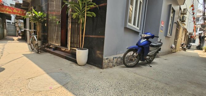 KIẾN HƯNG HÀ ĐÔNG- 4 TẦNG LÔ GÓC- DT 50M-MT 4,6M - DÂN XÂY TÂM HUYẾT - 2