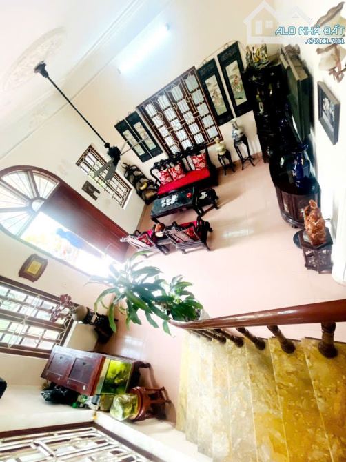BÁN BIỆT THỰ NGỌC THỤY - LONG BIÊN - HÀNG XÓM PHỐ CỔ 180M2 – GIÁ CHỈ 45 TỶ! ✨🏡 - 2