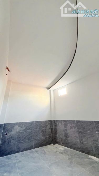 Nhà phố gần chợ Xóm Vắng, phường Dĩ An, TP Dĩ An - 2