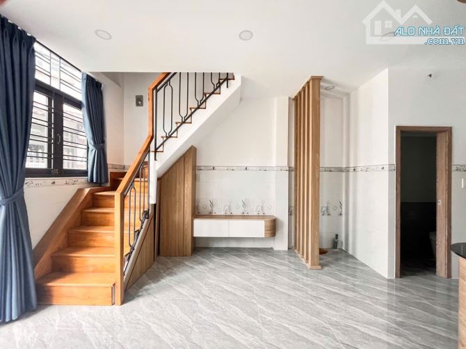 Nhà 2 mặt tiền đường xe tải sát bùi văn ngữ quận 12 chỉ 2ty55 - 2