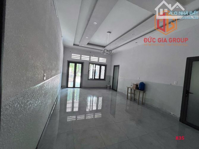 Cho thuê nhà nguyên căn 270m2 Mặt Tiền Phạm Văn Thuận chỉ 15tr - 2