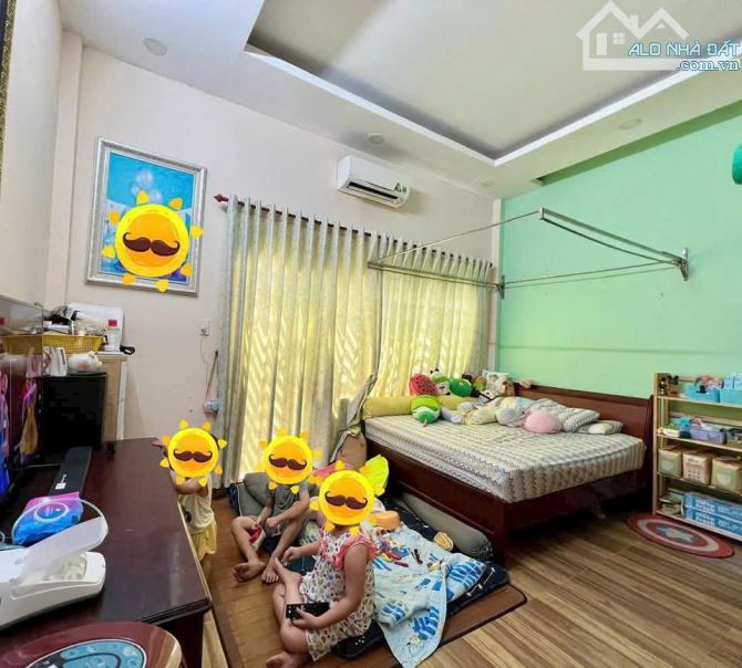 Bán nhà ở ngay chợ Đầu Mối Hóc Môn 5x24 ( 126m2 ) 645 TRIỆU Sổ sẵn sang tên - 2