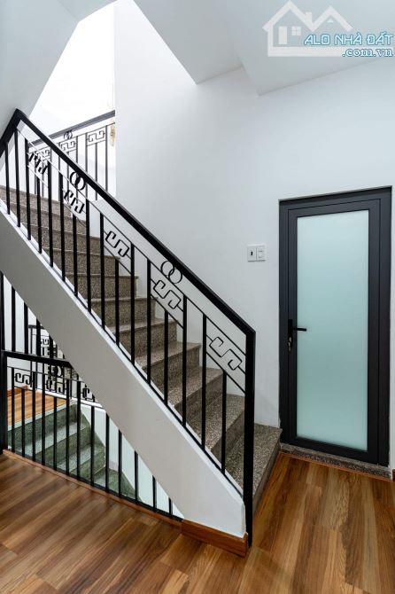 Mua ngay kẻo lỡ nhà đường Đoàn Văn Bơ Quận 4, 68m2 giá 4 tỷ 2 , SHR - 2