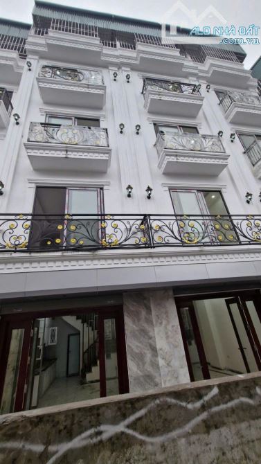Nhà 4T*41m, 5p ngủ rộng, ô tô đỗ, 300m ra QL6, sát chợ, Trường, ngay cuối Phú Lãm - 2