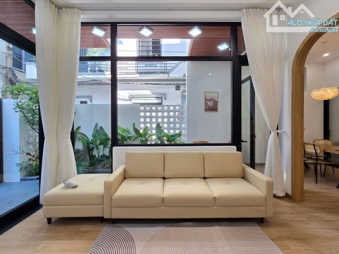 Bán căn nhà 3 Tầng Lý Tự Trọng, 2 mặt kiệt, 80m2 - 2