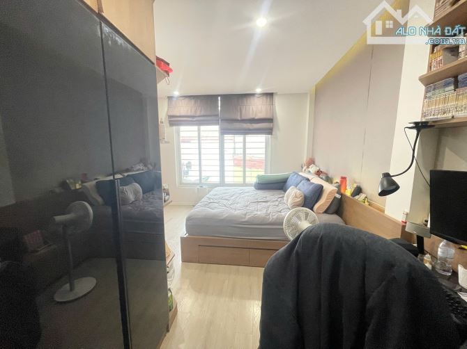 HIẾM!! Bán nhà Kim Mã 35m2, ngõ đẹp, nhà đẹp ở luôn, full NT, dân xây chắc chắn, 2 mặt ngõ - 2