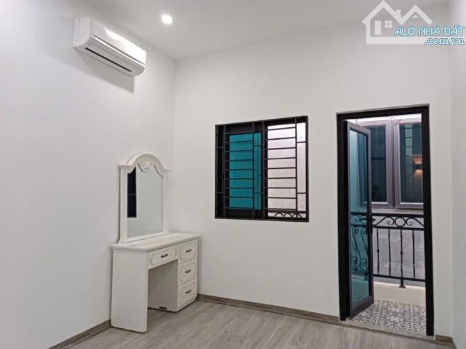 HOT, Chỉ 7.8 Tỷ , 49.5 m2, nhà đẹp Hoàng Mai, Sổ đỏ cất két - 2