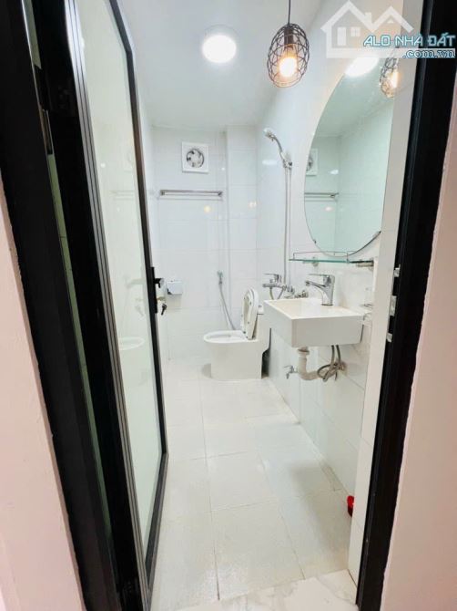 Bán nhà chủ tự xây phố Trạm- gần ngay siêu thị Aeon Long Biên - 2
