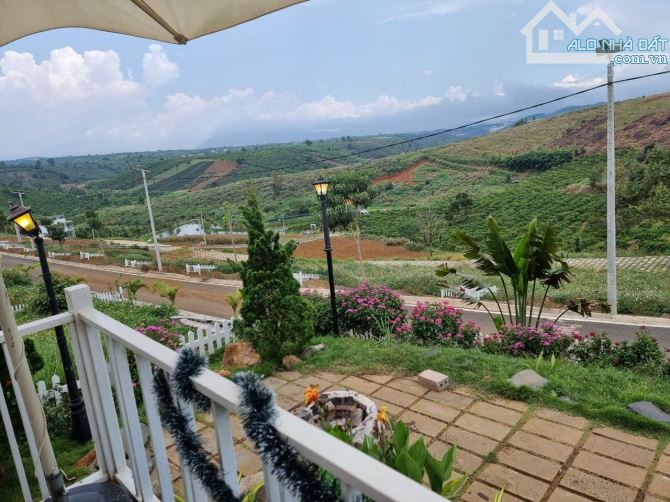 Chủ ngộp cắt lỗ đất nghỉ dưỡng 580Triệu 130m2 - ngay nút ra cao tốc - sổ sẵn - 2
