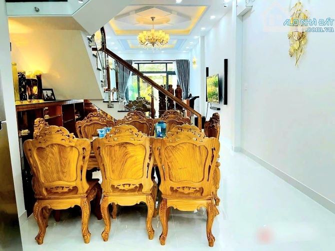 Siêu Phẩm 3 tầng mặt tiền đường số 4 LINH TÂY THỦ ĐỨC 110m2 Giá 12 Tỷ 500 - 2