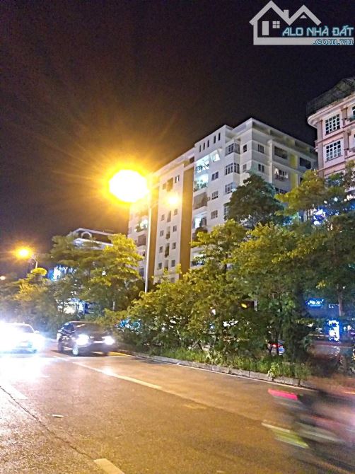 BÁN NHÀ MẶT PHỐ NGUYỄN HOÀNG – 80m, 8T, TM, 2MT KINH DOANH VÔ ĐỊCH, giá Đầu tư - 2
