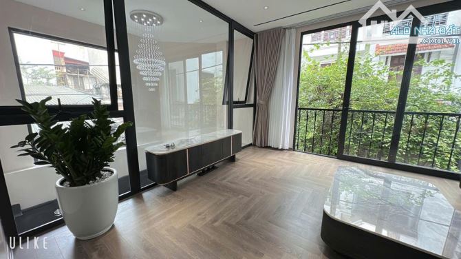 Bán Nhà đẹp phố Bồ Đề,lô góc, oto ngủ trong nhà,ngõ thông, thang máy,Full nội thất - 2