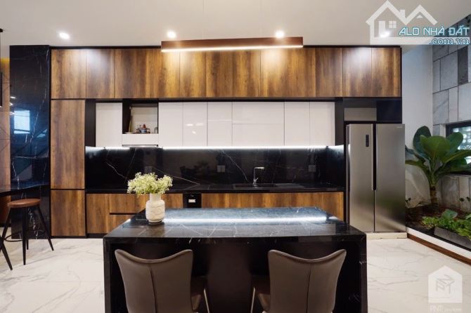 ♦️ SẬP - VILLA 4 TẦNG - VIEW BIỂN - NGUYỄN PHẠM TUÂN - DT 140M2 - CHỈ 9.2 TỶ TL - 2
