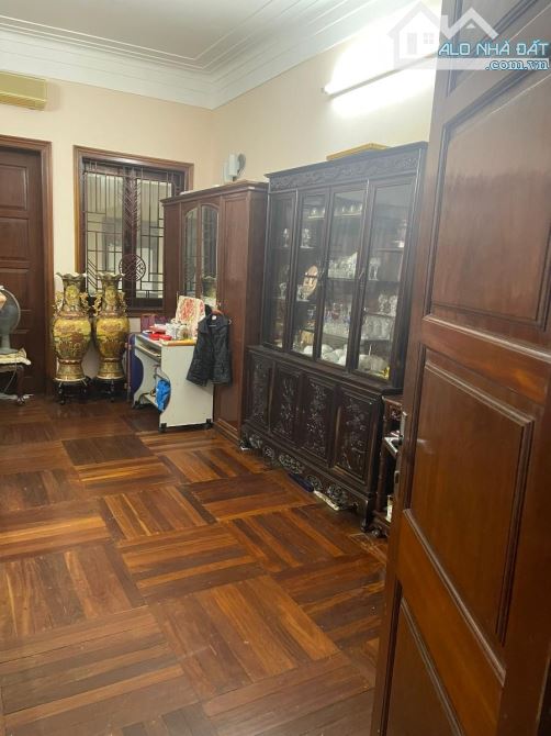 Bán nhà mặt phố Triệu Việt Vương 66m2, 4 tầng, mặt tiền 4m, lô góc, nở hậu đẹp. - 2