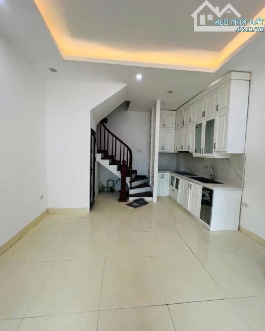 Bán Nhà 5 Tầng Đẹp Lung Linh, Trung Tâm Trâu Quỳ – Giá Chỉ 4,8 Tỷ! - 2