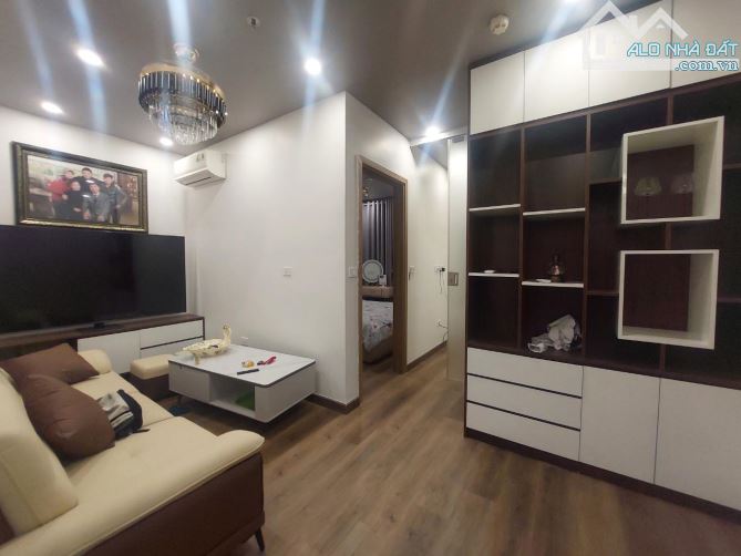 Chung cư 2 ngủ - toà VIP nhất Berriver Long Biên - hơn 4 tỷ - 61m2 - 2
