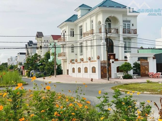 BÁN BIỆT THỰ - VIEW CÔNG VIÊN - KDC HƯNG PHÚ - 2