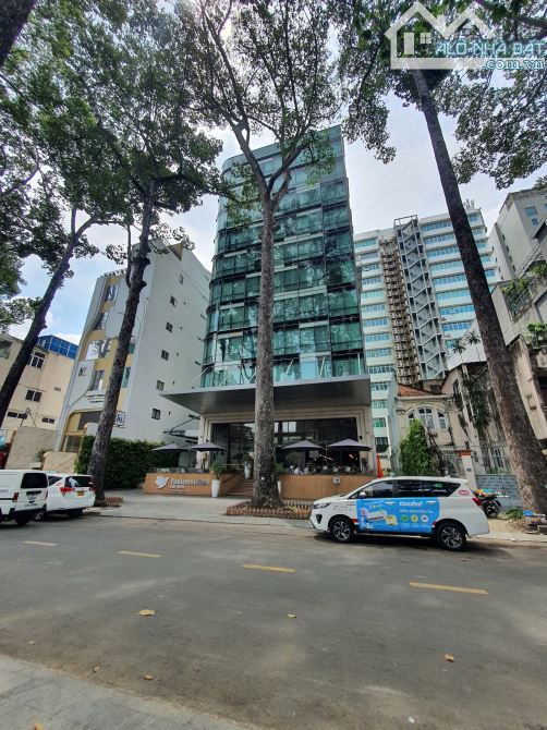 Bán khách sạn 3 - 5 Sương Nguyệt Ánh Quận 1. DT: DT: 24,7 x 40M. KC: 2 Hầm - 12 tầng - 3