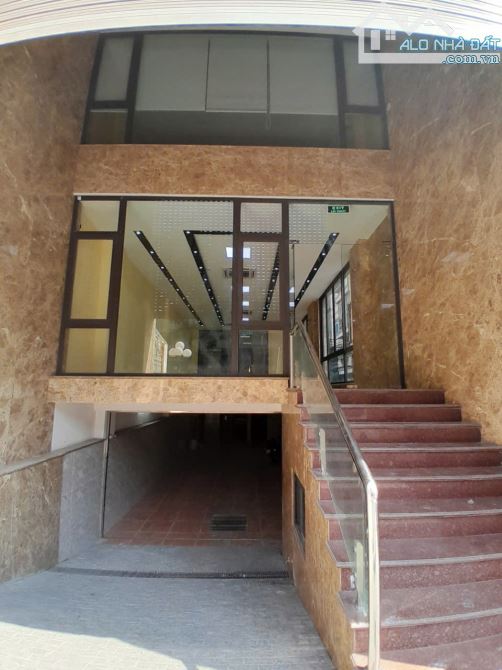 Cho thuê mặt bằng kinh doanh tại mặt Đường Khuất Duy Tiến, Thanh Xuân. - 2