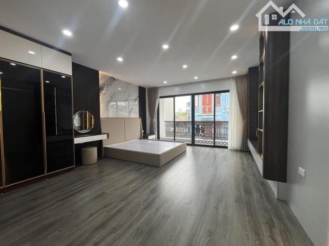 Chính chủ cần BÁN NHÀ RIÊNG- 9,5 Tỷ - 57m2 -MẶT TIỀN 5,4m - Trung tâm THANH XUÂN - sát HỒ - 2