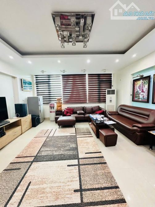 Siêu phẩm nhà phố Nguyễn Văn Huyên - Vỉa hè rộng, 7 tầng thang máy KD sầm uất giá 47.5 tỷ - 2