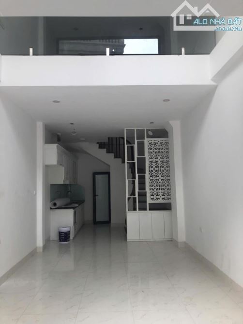PHÚC LỢI - 6 TẦNG MỚI TINH - OTO 7 CHỖ VÀO NHÀ - NGÕ THÔNG - SỔ ĐỎ CHỜ SANG TÊN CHỦ MỚI - - 2