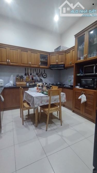 Bán gấp nhà MTKD Lương Văn Can 562m2, ngang 5m, nó hậu 11m, SHR, chỉ 97 triệu/m2. - 2
