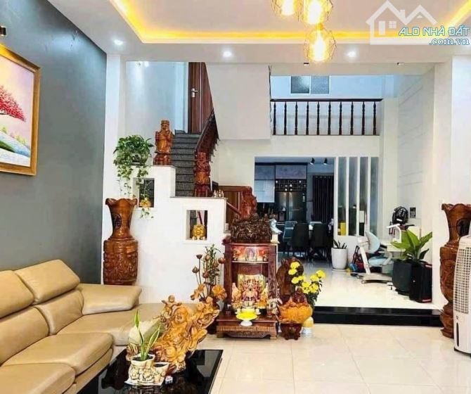🚨 BÁN NHANH TRONG THÁNG ĐƯỜNG LÊ DUẨN - DT 4.4X16.2M - 1 TRỆT 2 LẦU - 2