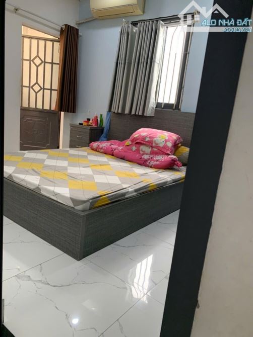 NGAY TÂN SƠN NHÌ - HẺM XE HƠI TRẦN VĂN ƠN - NHÀ 2 TẦNG MỚI Ở NGAY - 42M2 - 5TỶ - 2
