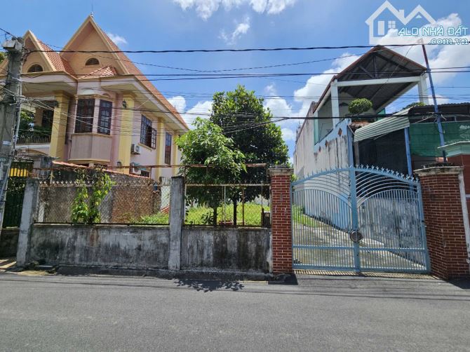 Giá 10 tỷ. Bán lô đất biệt thự khu cư xá Phúc Hải, TP Biên Hoà. 10,5x22 235m. SHR. - 2
