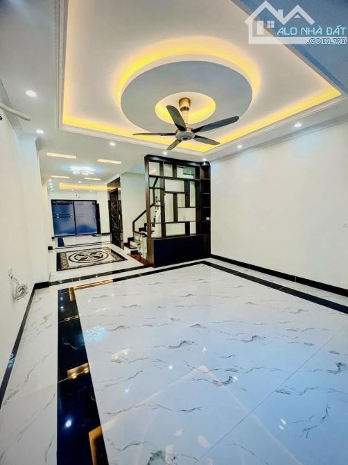 Bán nhà Tố Hữu Vạn Phúc 51M2 chỉ 15 tỷ - 2