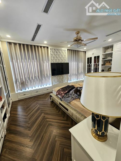 Nhà 50m 8tầng thang máy - Phân lô ngõ 377 Lâm Du khu vip nhất LONG BIÊN -  giá tốt - 2