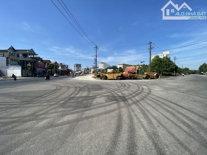Cho Thuê 407m2 đất MẶT TIỀN PHẠM VĂN ĐỒNG (Huế) Đoạn đầu đường rất đẹp - 2