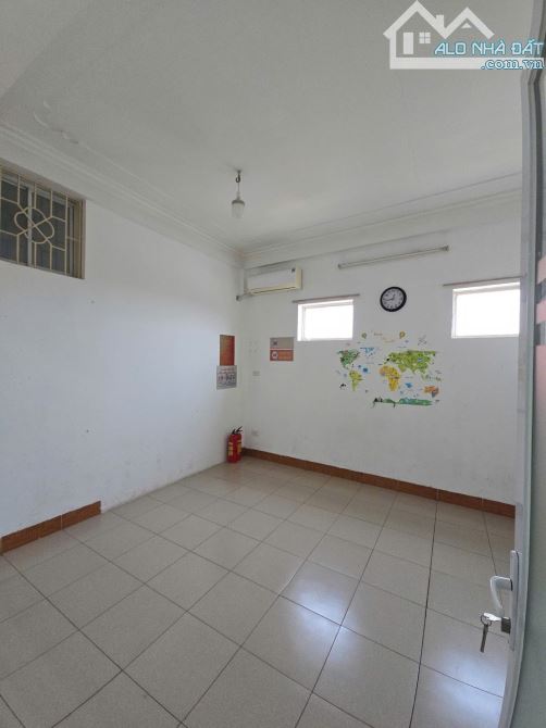 Bán Nhà Mặt Phố Xuân Diệu, Sát Ngã 3 phố Nghi Tàm Âu Cơ, 6 Tầng KD 50Tr/Tháng, View Hồ Tây - 2