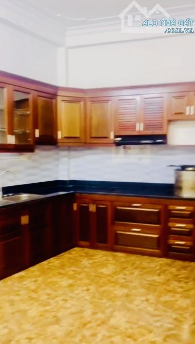 Bán Nhà Nguyễn Văn Cừ Khu Hàng Không - 2 Mặt Ngõ - 4 Tầng - Nở Hậu - 2