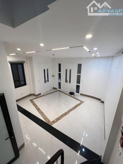 BIỆT THỰ LK NGUYÊN HỒNG💥84M2 x 5T💥 MT 6M💥34.8 TỶ💥NGÕ OTÔ DỪNG ĐỖ 24/7💥AN SINH ĐỈNH - 2