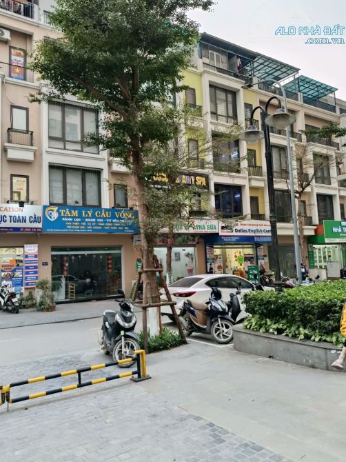 - CHÍNH CHỦ GỬI BÁN GẤP CĂN NHÀ MẶT TRONG - CHUNG CƯ IEC - TỨ HIỆP - THANH TRÌ - 2